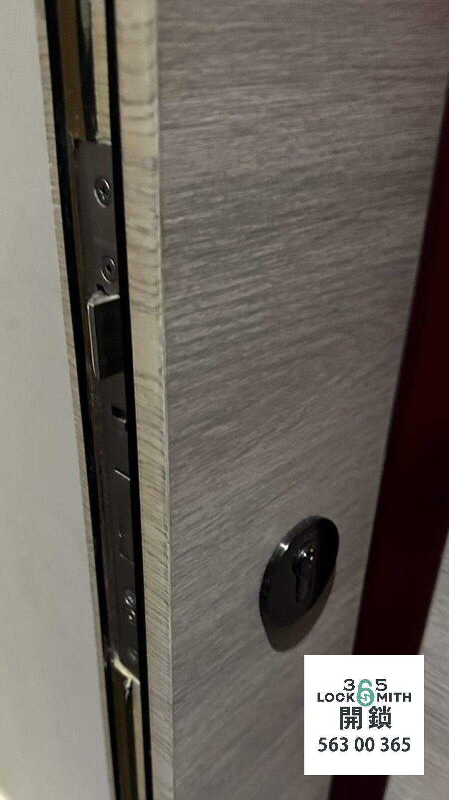 緊急開鎖 , 開鎖, 開鎖佬, 鎖匠