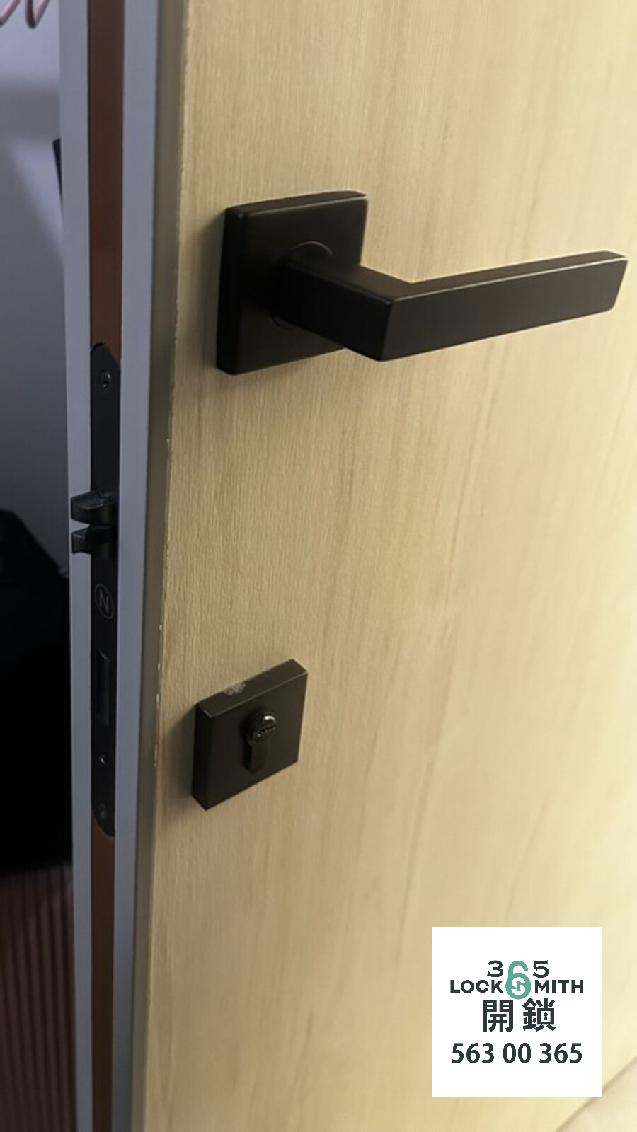 緊急開鎖 , 開鎖, 開鎖佬, 鎖匠