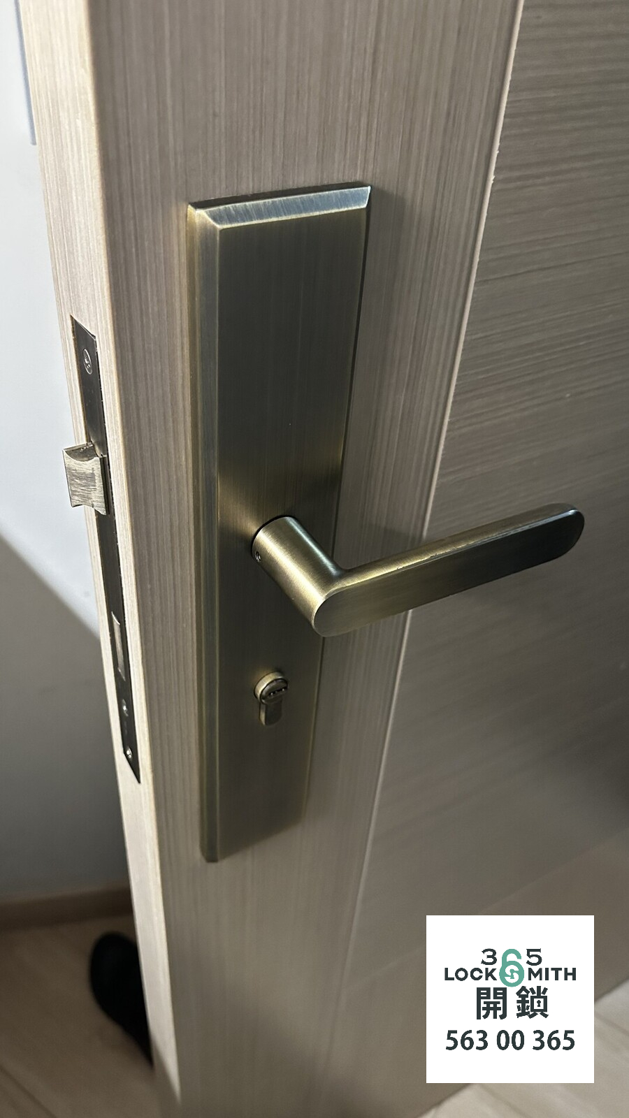 緊急開鎖 , 開鎖, 開鎖佬, 鎖匠