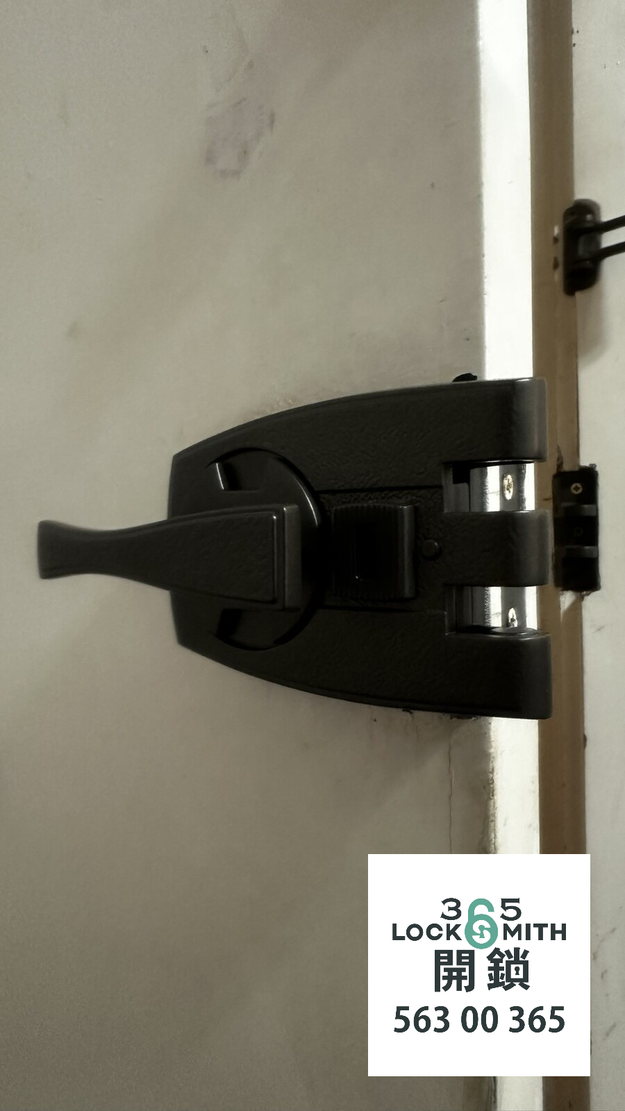 緊急開鎖 , 開鎖, 開鎖佬, 鎖匠