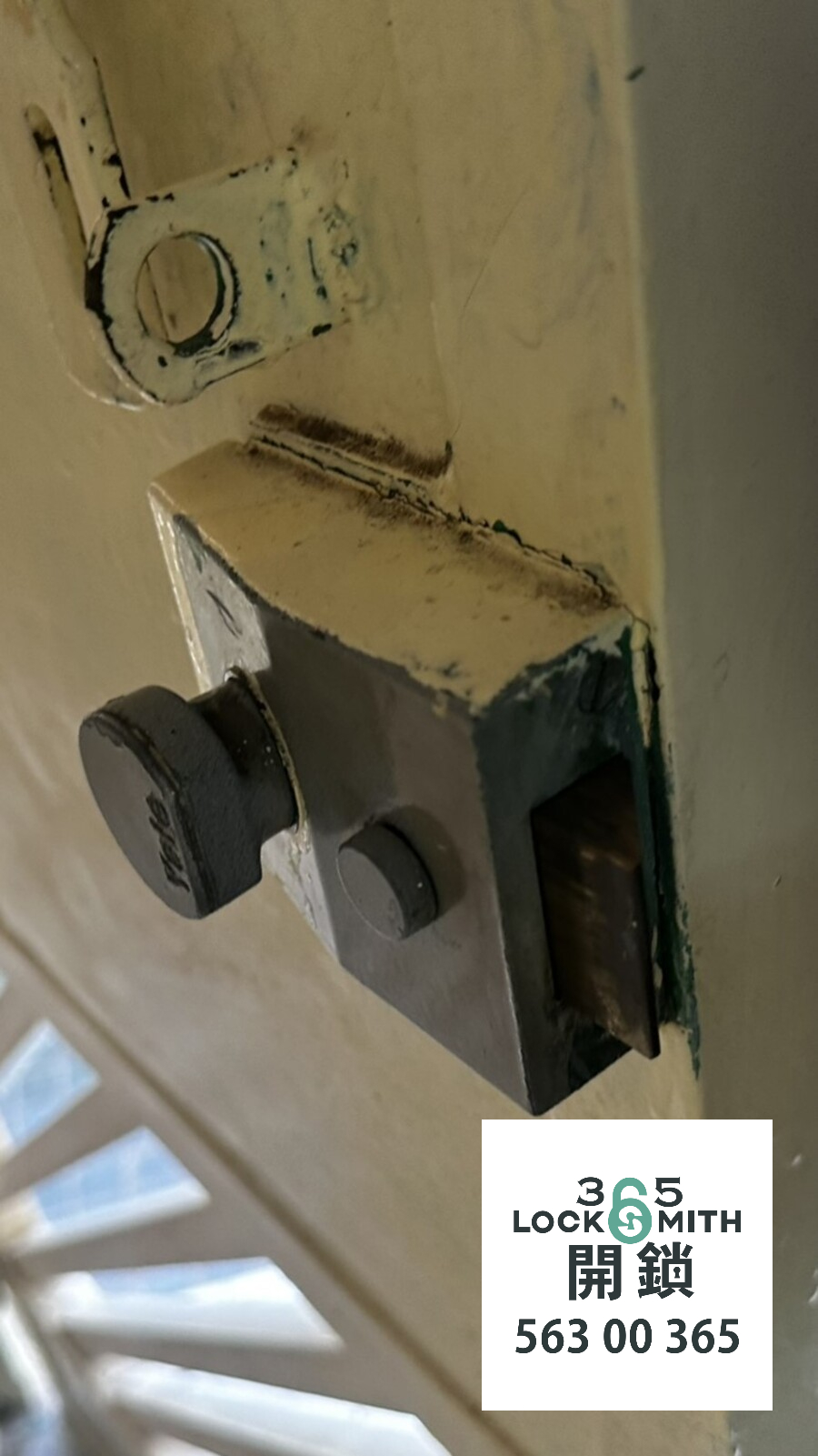 緊急開鎖 , 開鎖, 開鎖佬, 鎖匠