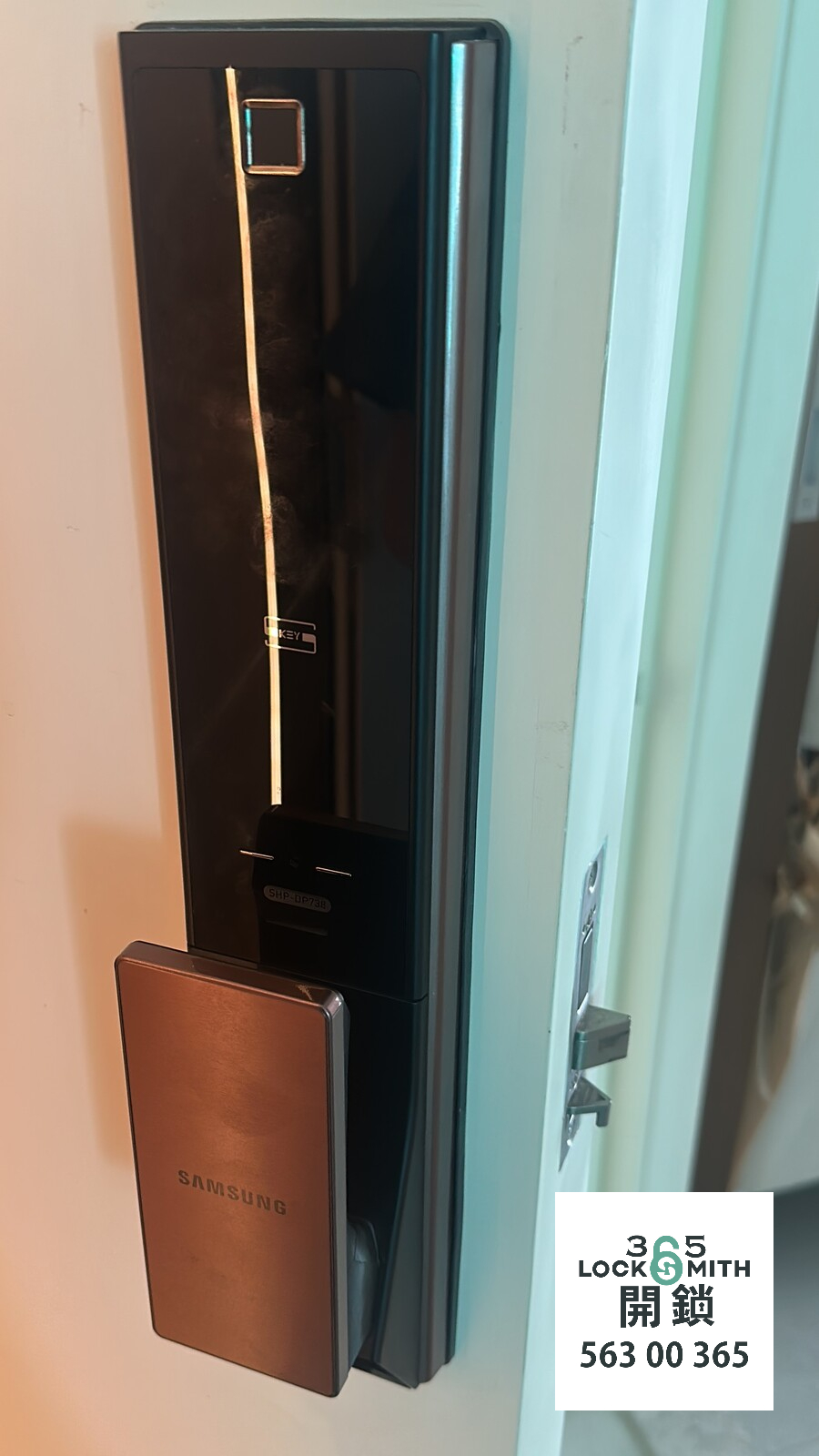 緊急開鎖 , 開鎖, 開鎖佬, 鎖匠