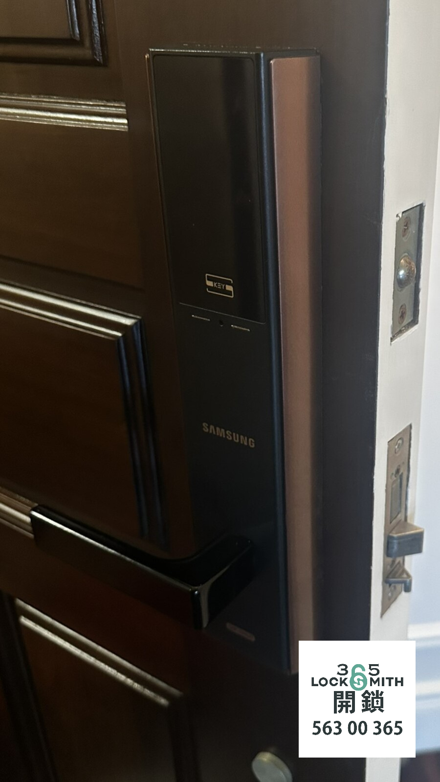 緊急開鎖 , 開鎖, 開鎖佬, 鎖匠