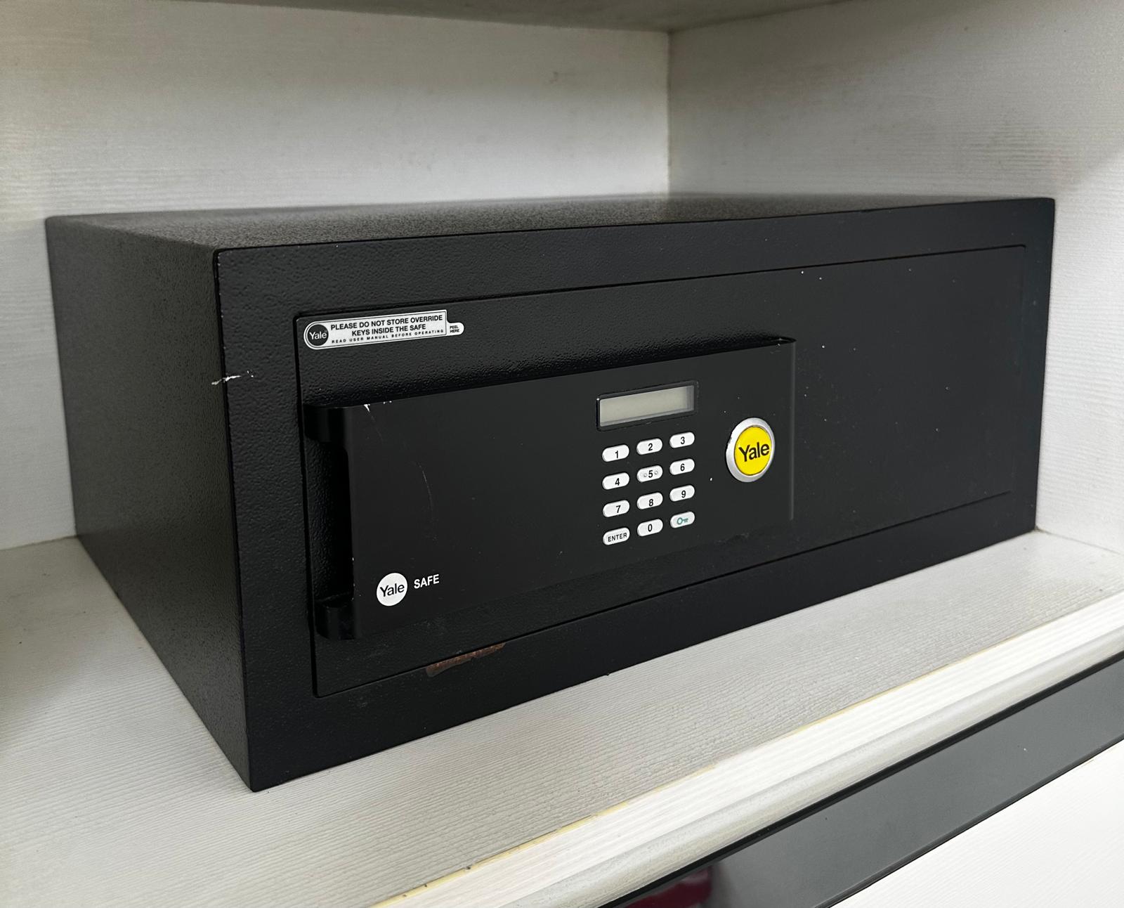 專業夾萬開鎖服務 - 365開鎖, 夾萬開鎖